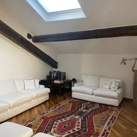 Di Charme Con Terrazzo In Brera