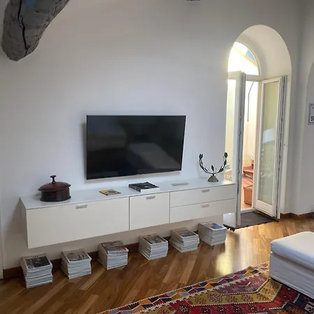 Appartement Di Charme Con Terrazzo In Brera Milan